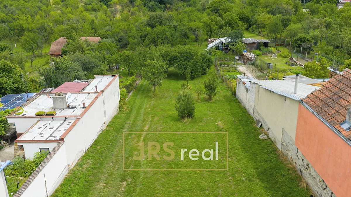 Prodej stavebního pozemku 2521 m²